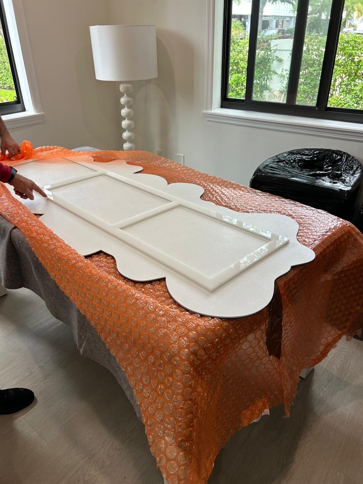 Muebles envueltos listos para mudanza